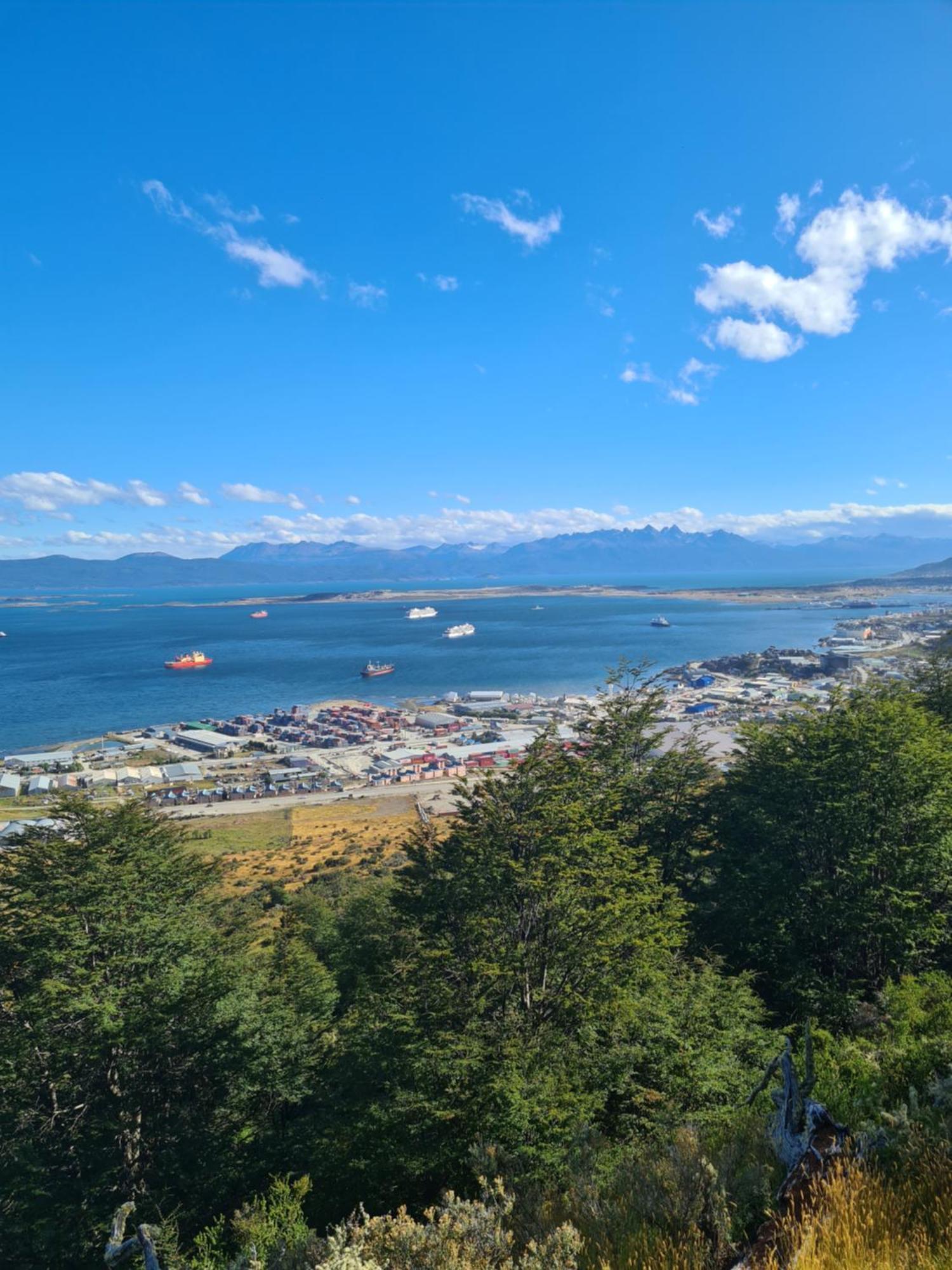 Hotel Tierra Del Fuego Ушуая Екстериор снимка